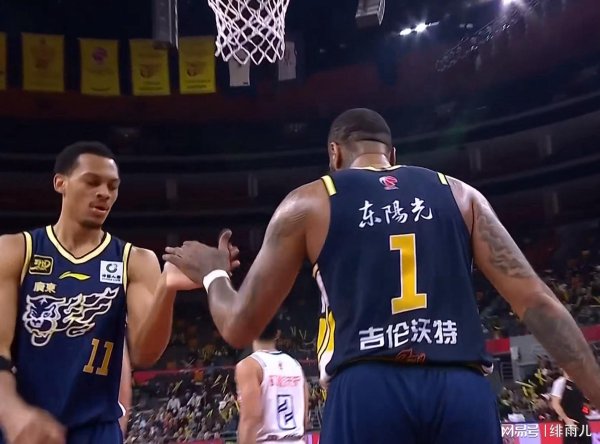 配资快线 保底能进总决赛！广东锋线“王炸”确认到位，杜锋迎来争冠底牌！